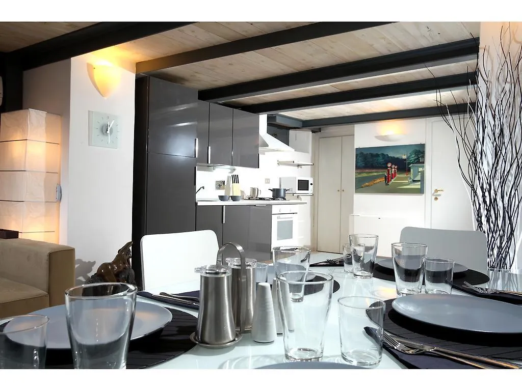 Rome Luxury Rental - Vicolo Palle Italien